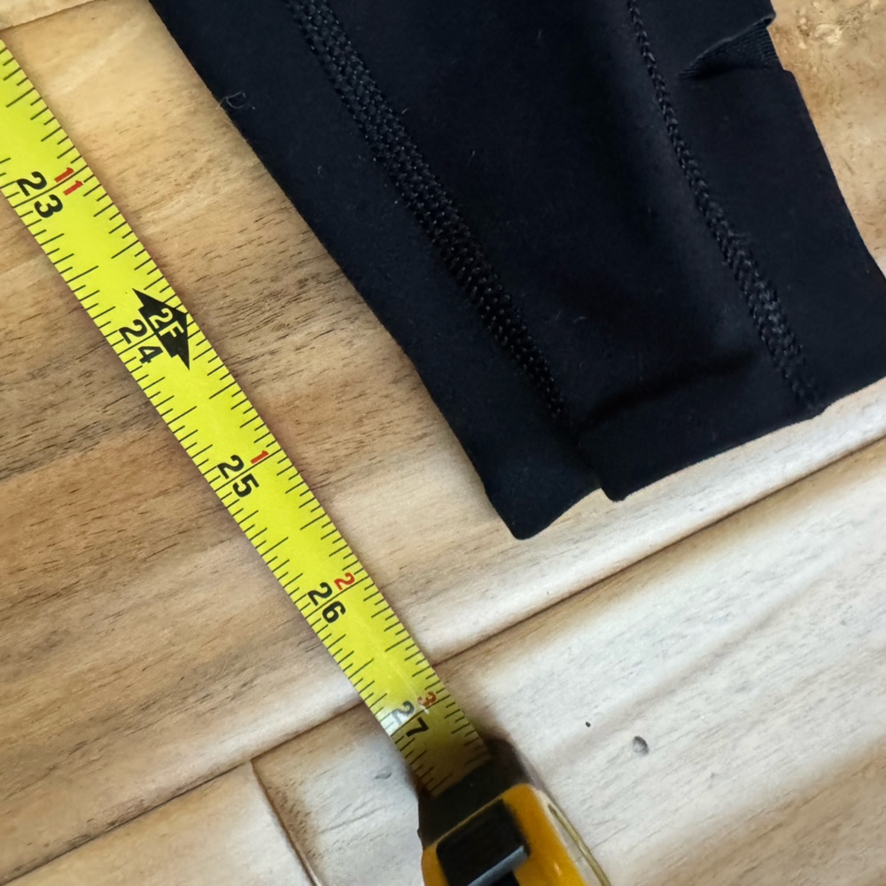 Tavi Noir High-Waisted Black Leggings with Cutout Side Detailing - Picture 8 of 9